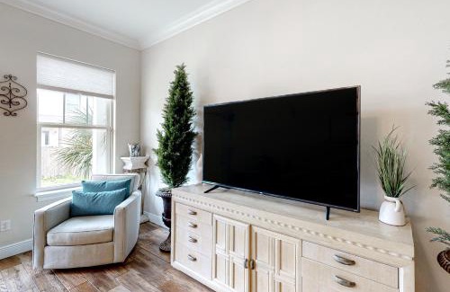 Crescent Beach House | Shore Thing