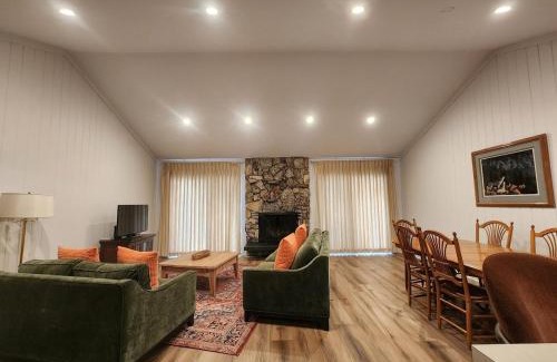 Brockway Apartment | Shore View Serenity home