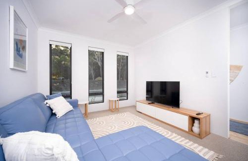 Dunsborough House | Shoreacres Retreat - Your next holiday in paradise