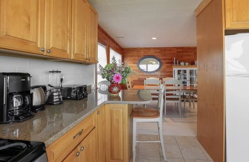 Southold House | Shorecrest Beach House + Beach Front + Ocean views