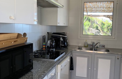 Marine de Davia Villa | Shorefront villa offers great amenities and views giving onto the beach below