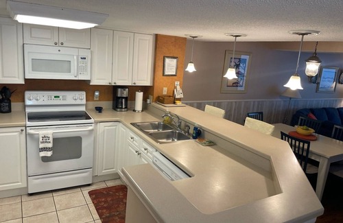 Crescent Beach Condo | Shoreham Towers II 9D Beautiful Oceanfront Views