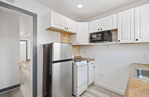 Ocean City Condo | Shorehaven 7- Updated and Stylish 2 bedroom 14 St!