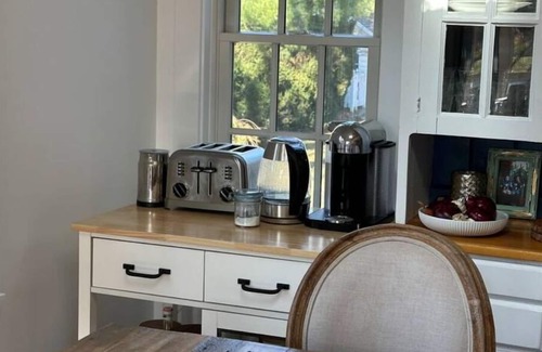 Old Greenwich House | Shorelands home near water & town, vacation vibes