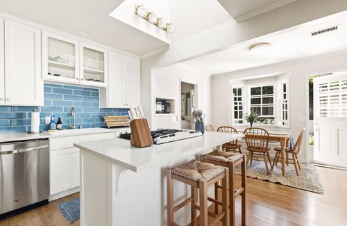 East Mesa House | Shoreline 5bd, BBQ, Minutes from Beach