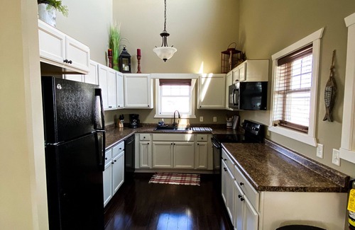 Chamberlain House | Shoreline Cottage SD