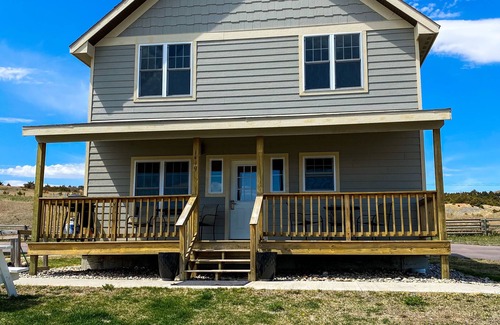 Chamberlain House | Shoreline Cottage SD