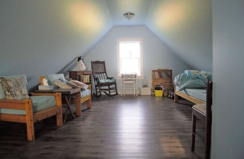 Prince County Other | Shoreline Cove! Indulge in mesmerizing sunsets, rustic soothing beaches
