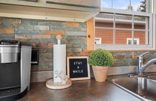 Pirogue House | Shoreline Escape: Serene Retreat near Indian Island