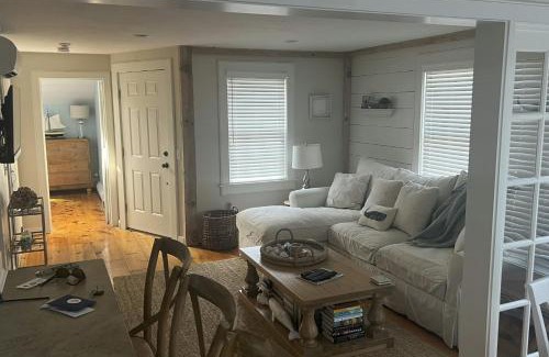 Mashpee House | Shoreline Escape
