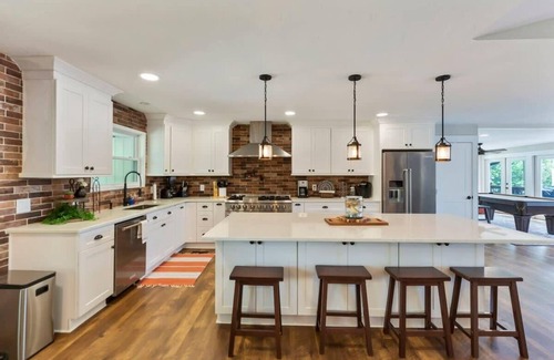 Seneca House | Shoreline Exquisite Reinvented Lake Sanctuary