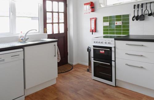 Sandown House | Shoreline