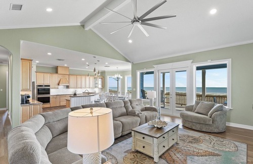 Freeport House | Shoreline Sanctuary - Seahorse Beachfront on 2 lots w/Elevator & Cabana Service