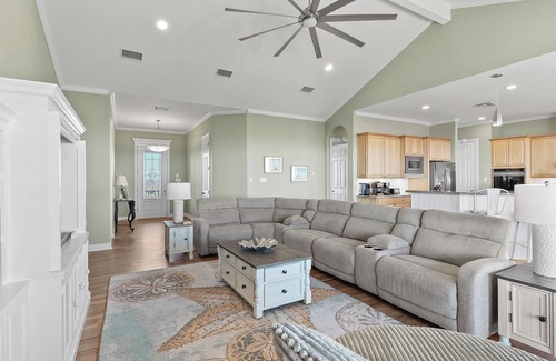 Freeport House | Shoreline Sanctuary - Seahorse Beachfront on 2 lots w/Elevator & Cabana Service