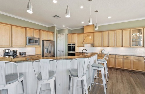 Freeport House | Shoreline Sanctuary - Seahorse Beachfront on 2 lots w/Elevator & Cabana Service