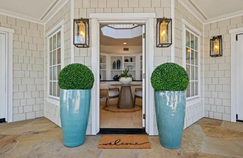 The Mesa Villa | Shoreline Splendor by Paradise Retreats