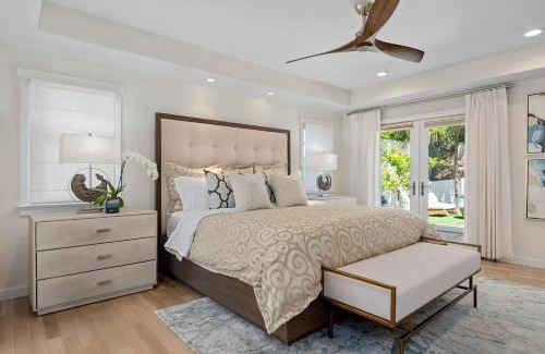 The Mesa Villa | Shoreline Splendor by Paradise Retreats