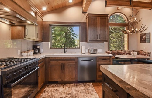 Carnelian Bay House | Shoreline Vista | Nearby Hike & Bike Trails for Perfect Summer Getaway