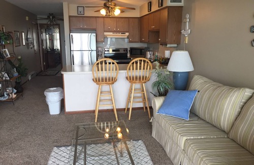 Port Clinton Condo | Shores #36: 1 BR sleeps 4