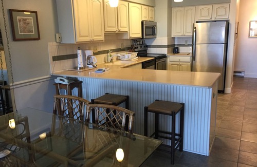 Port Clinton Condo | Shores #65: 2 BR/2 BA Sleeps 6