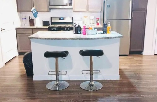 Texas City Apartment | Shoreside Retreat near Galveston w/Pool, Parking & WIFI