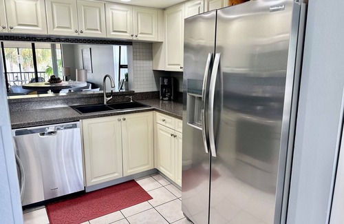 Trailer Estates Apartment | Shorewalk HC condo 2 Bedroom/2 Bath-near Beaches, IMG, Pool, Tennis, Pickleball