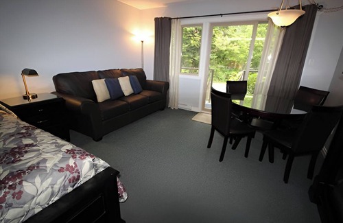 Regional District of Nanaimo Condo | Shorewater Resort Garden View Suite #201