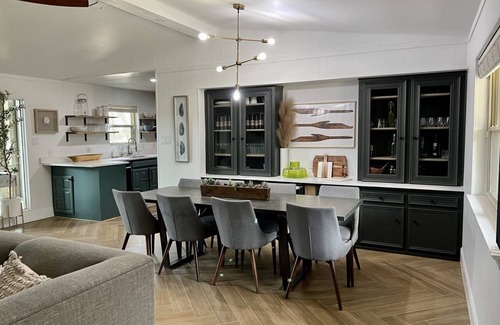 Granbury House | Shorhaus, Gorgeous Main Body Lake Retreat