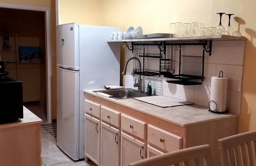 Tarpum Bay Cottage | Shorline Cottages