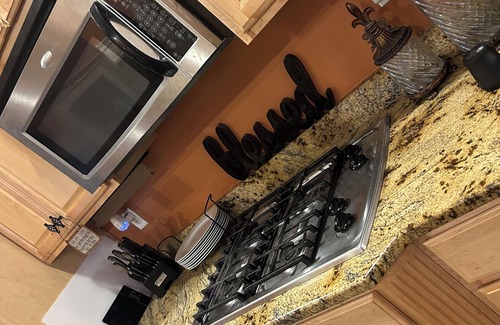 Marion House | Short and long term rental. Less than 10 minutes from downtown Memphis , TN