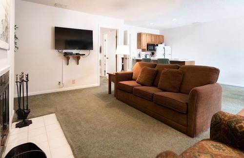 French Lick Villa | Short Drive to French Lick Municipal Airport! Full Kitchen, Outdoor Terrace!
