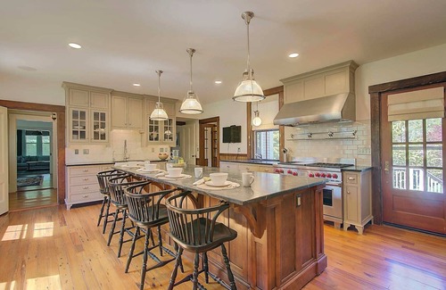 Yarmouth Port House | Short Drive to Gray's Beach!