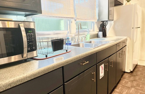 St. Augustine Cottage | Short driving distance from St. George's shopping and the serene Vilano Beach