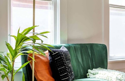 German Village House | Short North - Pets - Convention - Parking Free