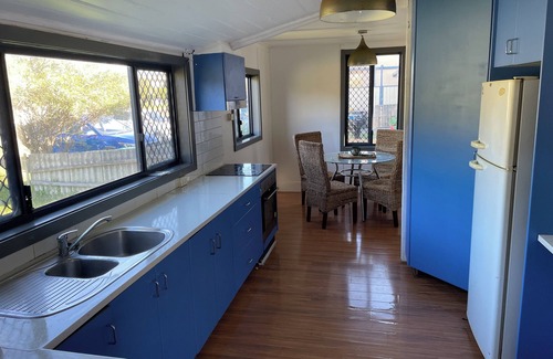 Manning Point House | Short walk from beaches and Club Manning Bowling Club