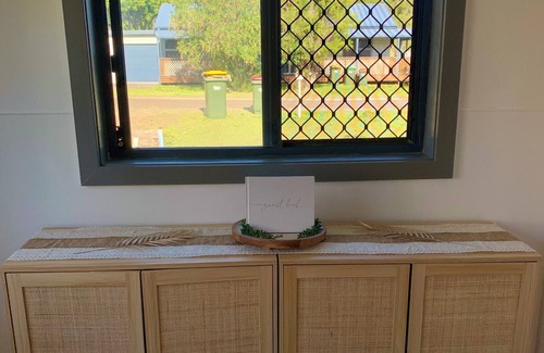 Manning Point House | Short walk from beaches and Club Manning Bowling Club
