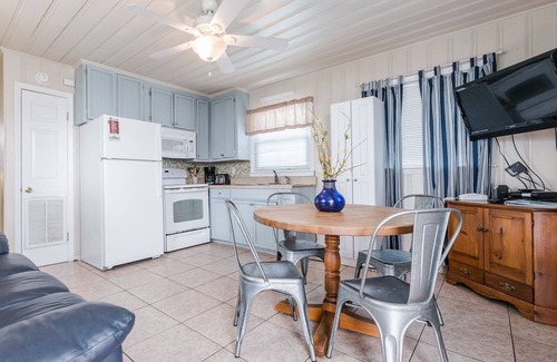 Ocean Drive Cottage | Short walk to Beach, Private poolside cottage-5- 1 Bed/1 Bath near Main St