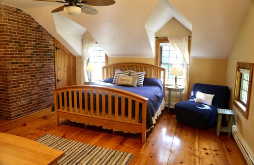 East Sandwich House | Short Walk to Private Association Beach in this Charming 4 Bedroom Home