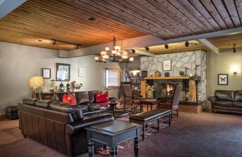 North Park City Resort | Short walk to ski slopes-Park City! Condo sleeps 6, with tons of amenities!
