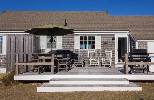 Dionis House | Short Walk to the Beach