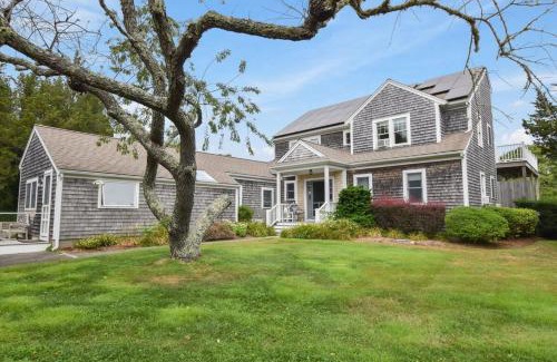East Orleans House | Short Walk to Water