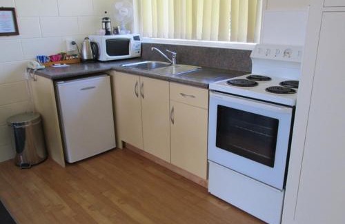 Thames Hotel | Shortland Court Motel