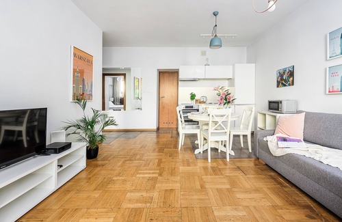 Srodmiescie Apartment | ShortStayPoland Krucza - B34