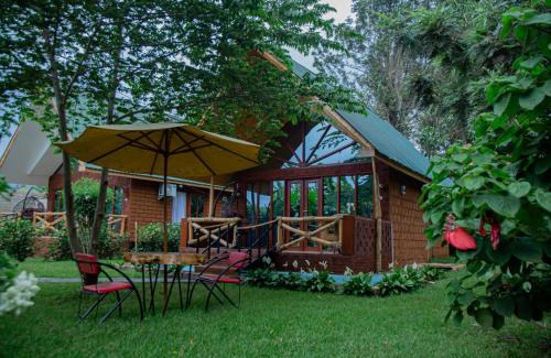 Moshi Hotel | Shose Farmhouse Chalets & Campsite