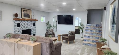 Himrod Hotel | Showboat Hotel