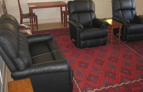 Naracoorte House | Showgrounds Farmhouse B & B Naracoorte