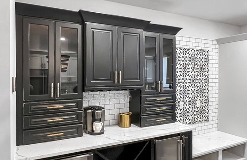 Old East Hill House | Showstopper-Charming home! Ask about our Summer Deals!