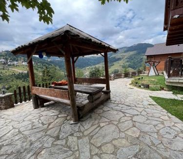 Pejë Other | Shpella e Madhe - Villa e Gurit