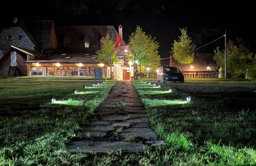 Theth House | Shpella Guesthouse Theth
