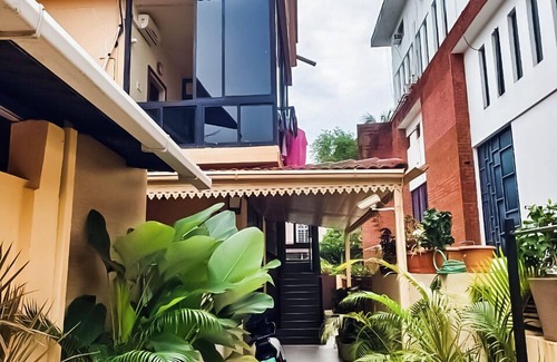 Gauravaddo Apartment | shradha luxury room